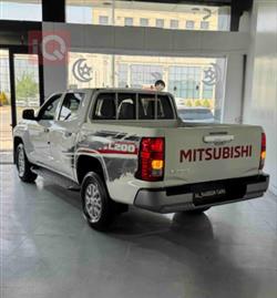 ميتسوبيشي L200